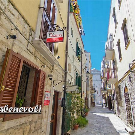 B&B Eraclio Suite Barletta Exterior foto